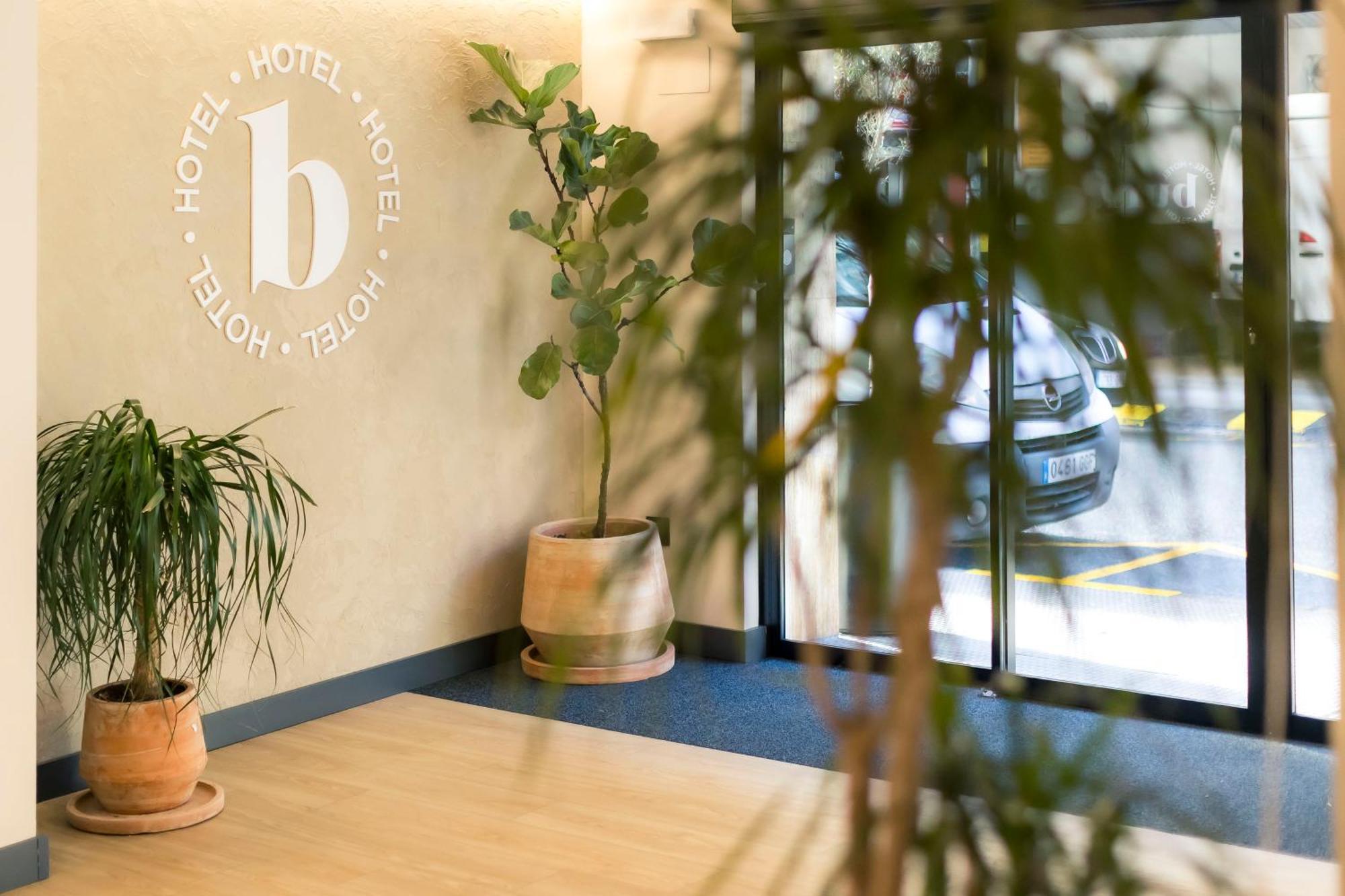 Hotel Burlada Εξωτερικό φωτογραφία