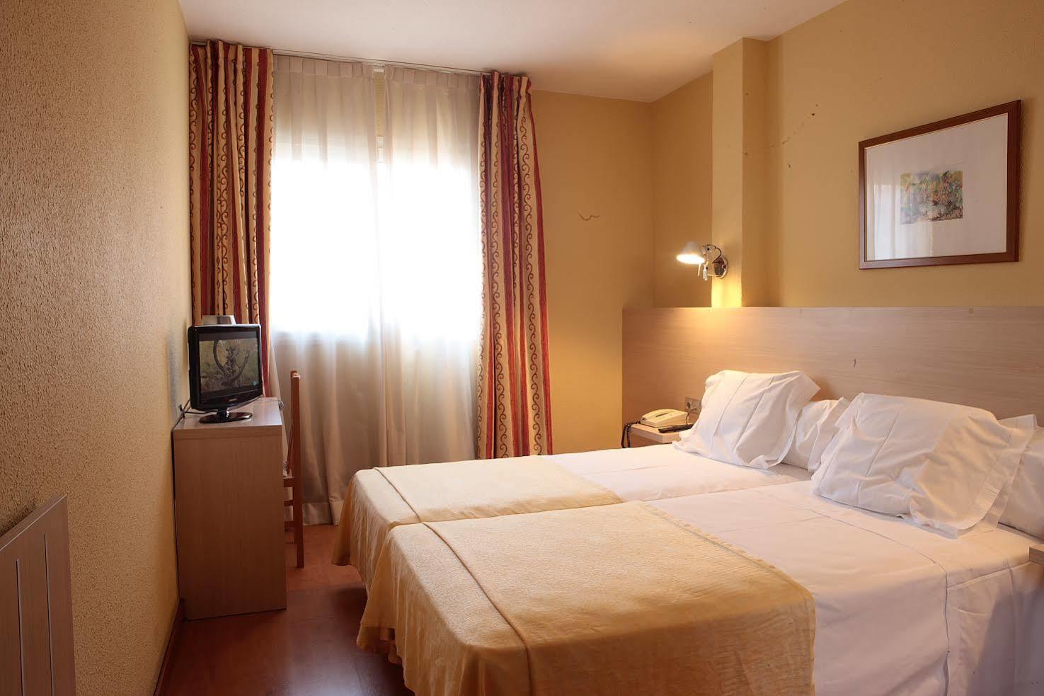 Hotel Burlada Εξωτερικό φωτογραφία
