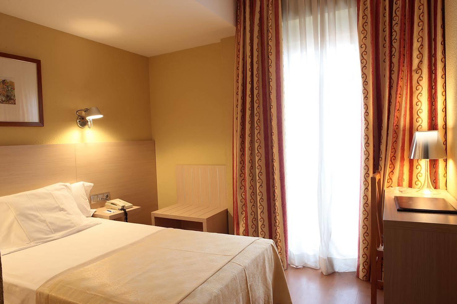 Hotel Burlada Εξωτερικό φωτογραφία